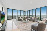 Melbourne City Apartments Panoramic Skyview Penthouse Hotel di Southbank