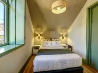 Sintra Green Chalet Bed & Breakfast Hotel a Almargem do Bispo