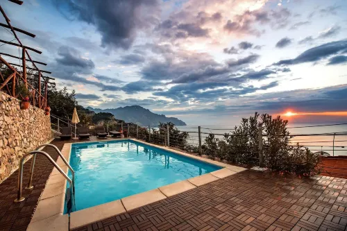 Villa Gioiello - Sea View Pool with Chromotherapy