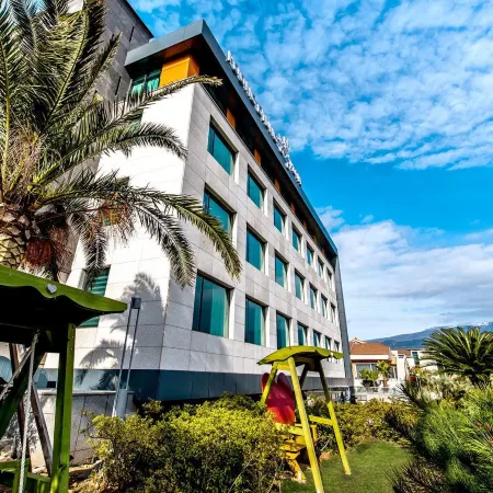 Jeju Poong Gyung Hotel Отели рядом с достопримечательностью «Музей ракушек мира»