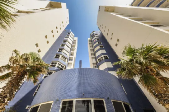 Netanya Panoramic Sea-View 4BR Apt by Sea N' Rent Отели рядом с достопримечательностью «Netanya»