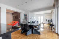 A Luxury & Comfortable Apt in Athens