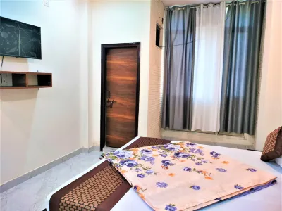 Comfort Inn Hotel.Near MayurVihar Metro1