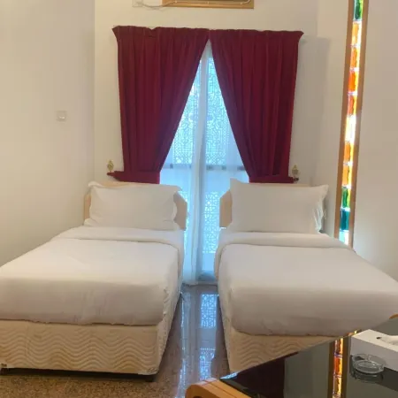 OYO 153 Qurum Heights Hotel