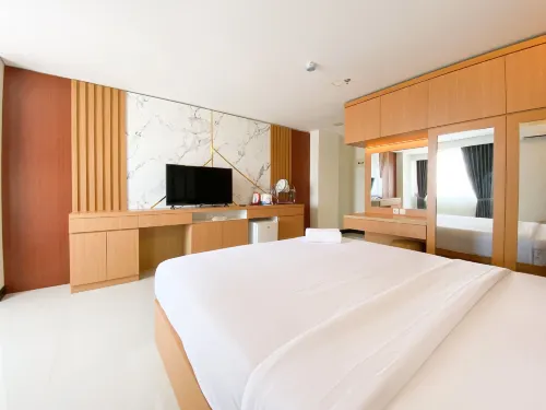 Cozy Living Studio (No Kitchen) at Sentraland Semarang Apartment - Condos