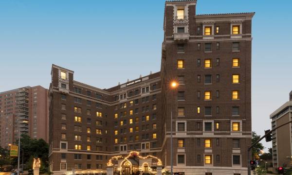 The Raphael Hotel, Autograph Collection