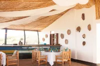 Papa's Cafe and Bungalows