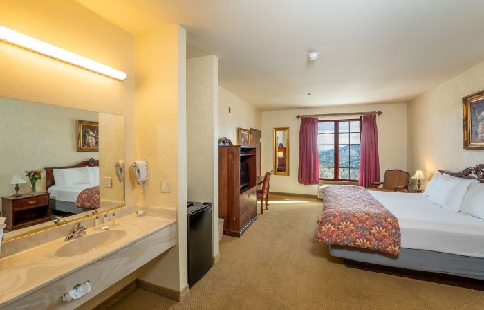 Silverland Inn