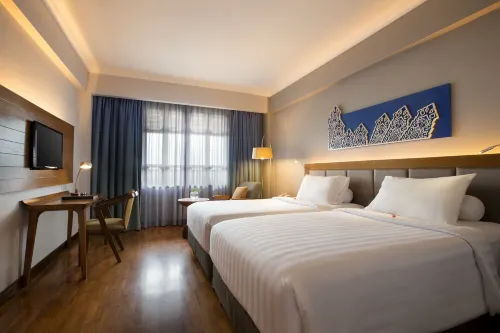 Monopoli Hotel Bukittinggi - Pools