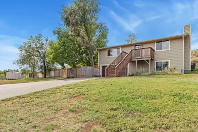 Hidden Valley Retreat Quiet Escape w/ Mtn Views!