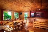 Banana Village Hotels in Busiro