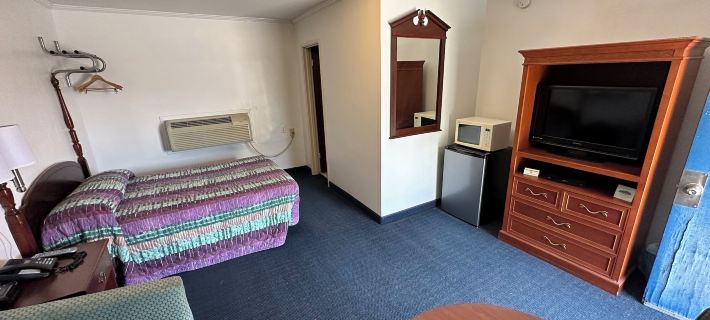 Four Oaks Lodging Отели в г. Джонстон