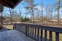 Escape to Nature @ Trailhead Cabins Hotels in Monteagle