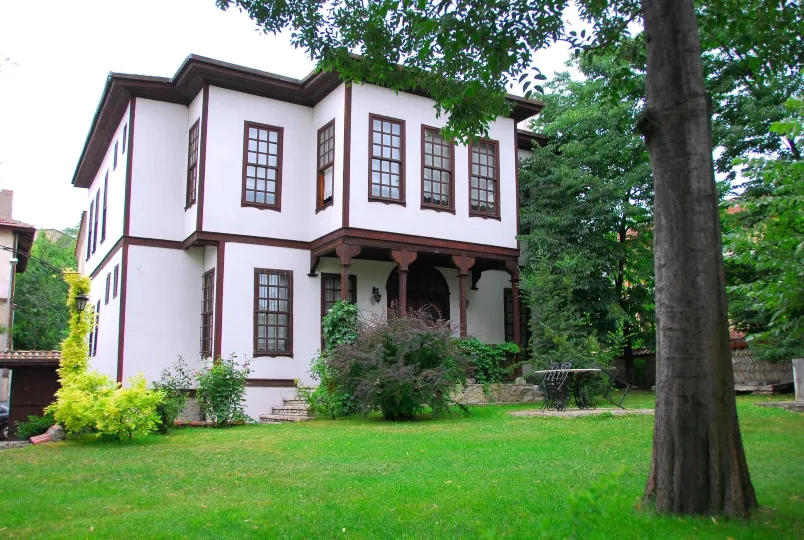 Mehves Hanim Konagi