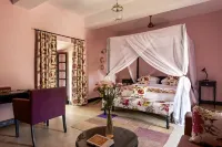 Fort Tiracol Goa Hotels in Niravade