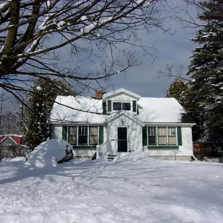 Family and Friends 4 Bedroom Newer Vacation Home
