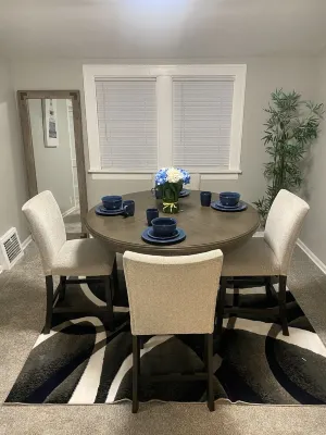 Stay near family or close to downtown, this loft in Beverly has it all! Hotels in 