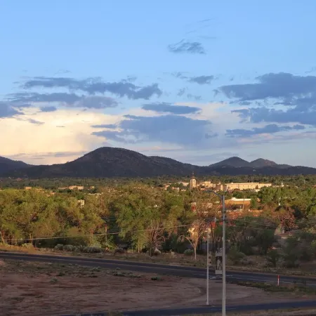 Vista Serenity: Cozy Kiva, mountain views, 3 minutes from downtown