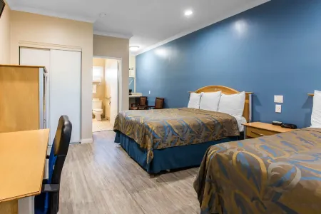 Rodeway Inn Escondido Downtown Отели в г. Хидден Медоус