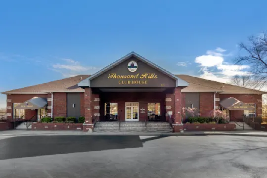 Cozy Suite with Kitchenette and Pool Access - Charming Golf Retreat