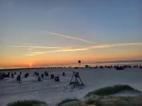 Haus Seelöwe für 3 Personen, Strandnah, Terrasse, Grill, Fahrräder, Wlan, top Hotels in Dornumersiel