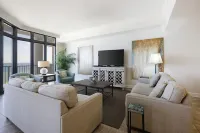 Luxurious Pools and Stunning Gulf Views - Exquisite Coastal Retreat