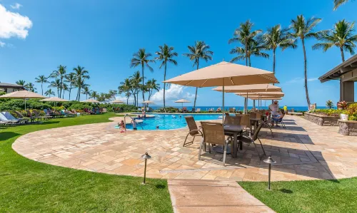 Stunning Ocean Views and Spacious Lanai - Exquisite Tropical Retreat
