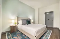 Central Location with Full Kitchen and Smart TV - Cozy Retreat Hotels in Macon