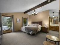 Charming Cabin with Hot Tub and Riverside Fire Pit - Inviting Retreat