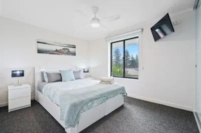 Beachside Breakaway Glenelg South – 200m to the Beach