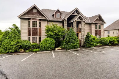 Reserve 14-B Hotels near Sugar Mountain Resort, Inc.
