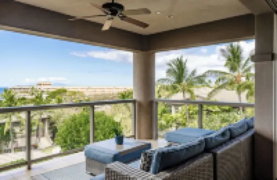 I.P.M PRESENTS:  HOOLEI 69-2: GREAT LOCATION + STUNNING NEW REMODEL! WOW!