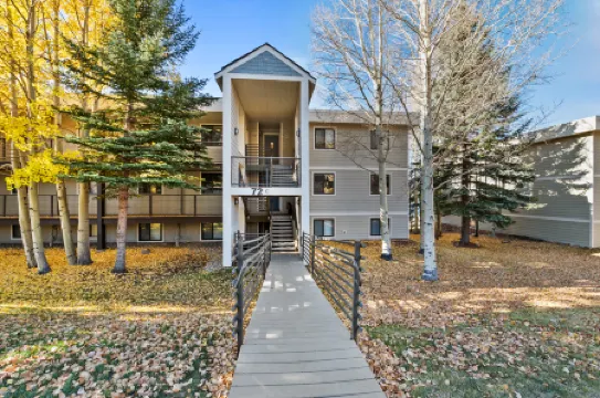 Heated Pool and Hot Tub Access - Breathtaking Scenic Getaway