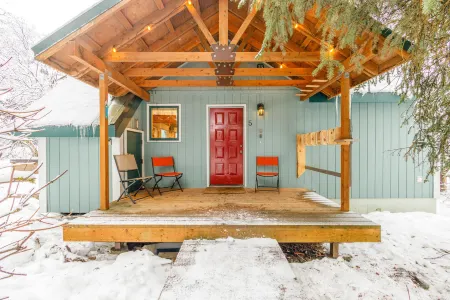 Snowbird Chalet #5 Отели рядом с достопримечательностью «Round House Museum»