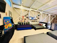 Lakeview Escape with Inground Pool and Gym - Charming Nostalgic Retreat