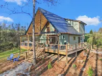 WiFi, Hot Tub & Pets - EagleRock Retreat in Red River Gorge, KY! Hotels in Lee County