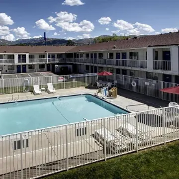 Super 8 by Wyndham Woods Cross/Salt Lake City North