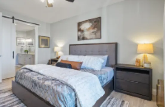 Spacious Living and Panoramic Channel Views - Stunning Lakeside Haven