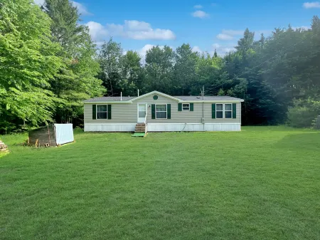 Trails' Beginning (Direct Snowmobile and ATV Access