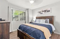 Family/Pet Friendly Walk-in Branson Condo by Sdc with Pool