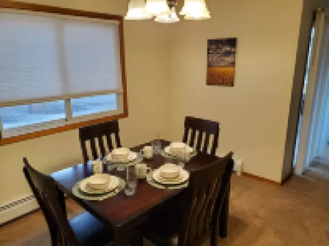 Tranquil Retreat - WiFi, Bike Trail, Peaceful Surroundings