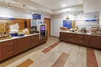 Holiday Inn Express & Suites TULSA S BROKEN ARROW HWY 51 by IHG - breakfast