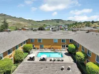 Quality Inn Near Six Flags Discovery Kingdom-Napa Valley