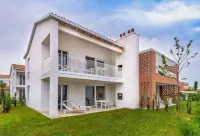 Pareus Beach Resort Các khách sạn gần I Casoni di Caorle