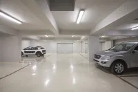 Scale Suites - parking