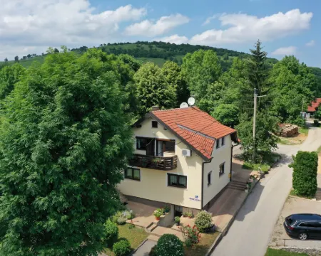 House Jelena Hotels in Rakovica