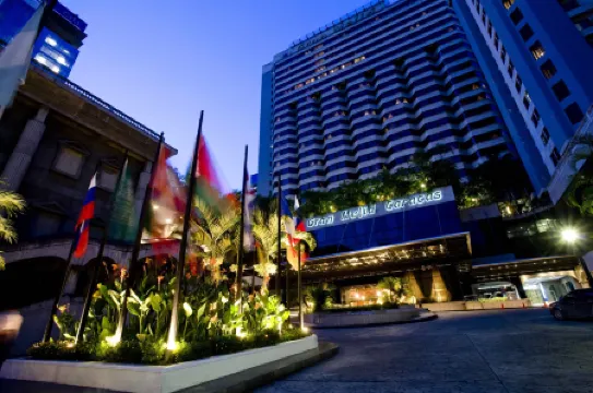 Melia Caracas Отели рядом с достопримечательностью «Edificio Chataing»