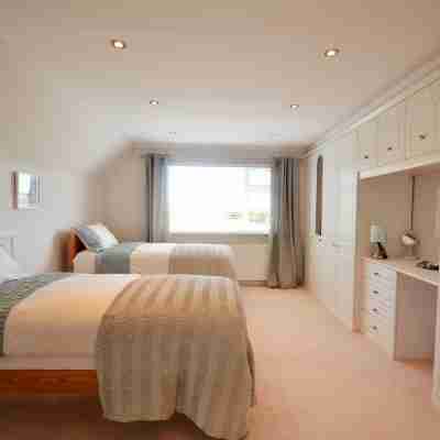 Long Ledge Rooms