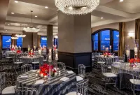 DoubleTree by Hilton Youngstown Downtown Hotels in Youngstown