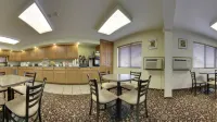 Super 8 by Wyndham Manhattan KS - breakfast